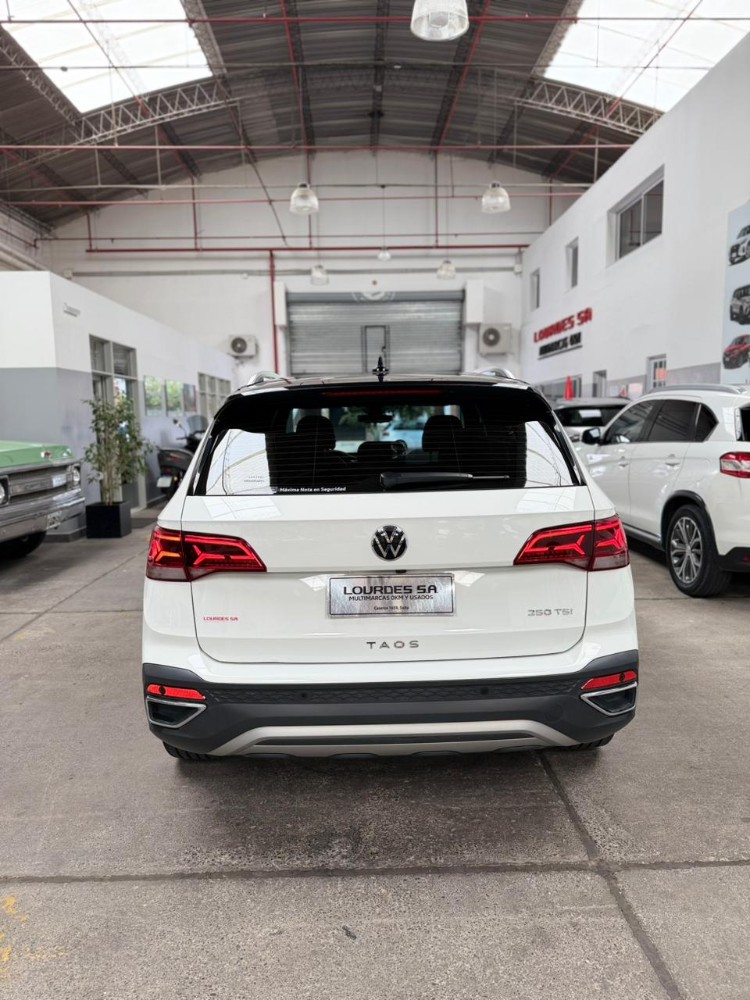 Volkswagen TAOS HIGHLINE BITONO — foto 8